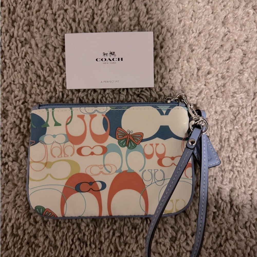 💙 COACH 💛 Colorful Patterned Wristlet
